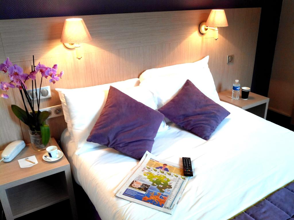 QUALITY HOTEL CHRISTINA LOURDES CHAMBRE DOUBLE SINGLE