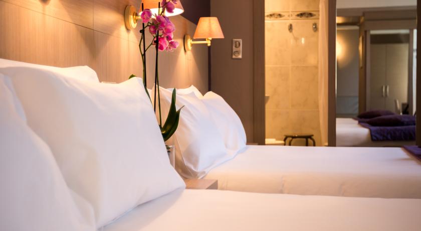 QUALITY HOTEL CHRISTINA LOURDES CHAMBRE TRIPLE QUADRUPLE FAMILIALE