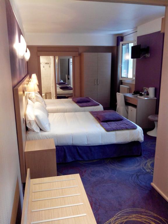 QUALITY HOTEL CHRISTINA LOURDES CHAMBRE QUADRUPLE FAMILIALE