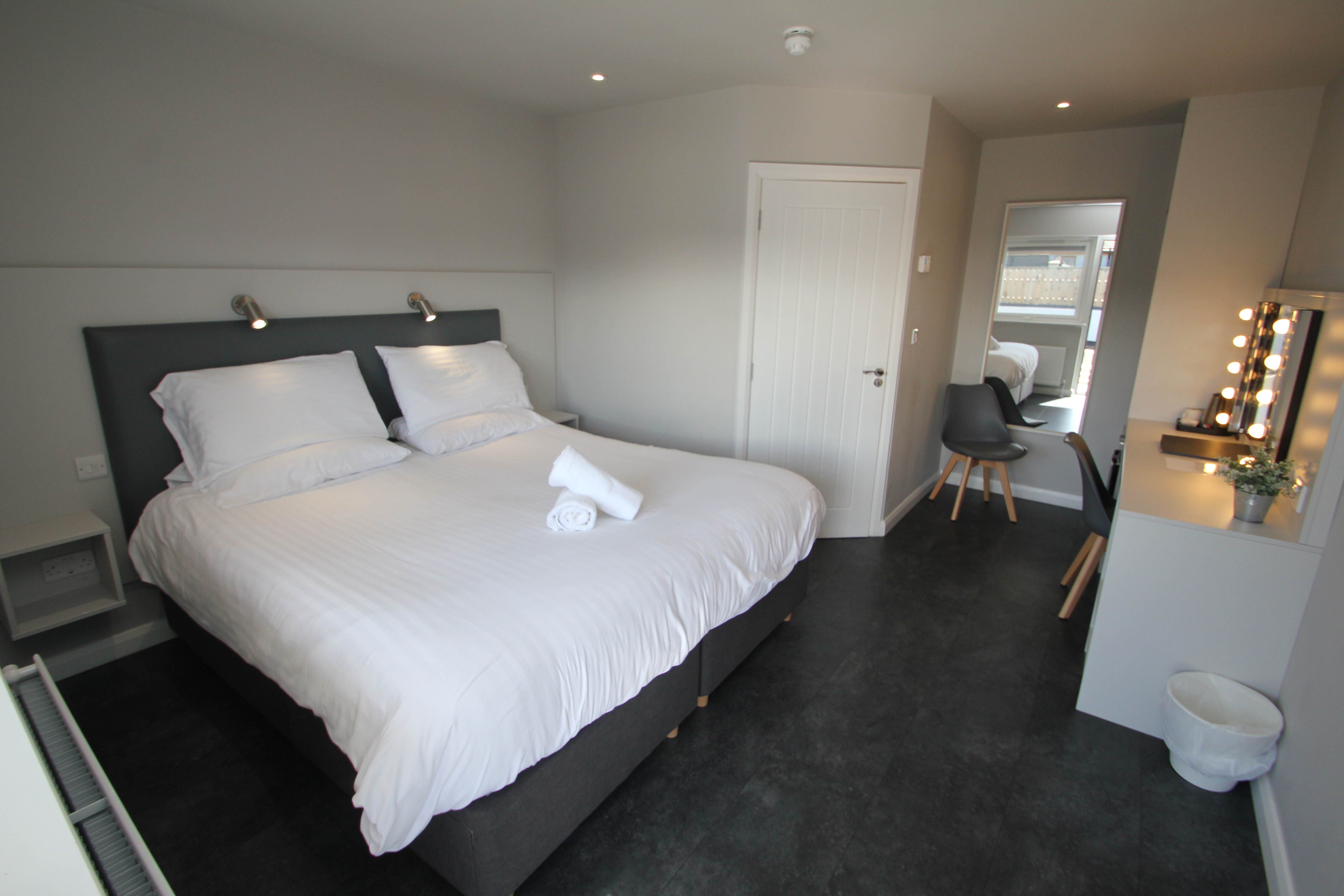 Double or Twin Superking En-suite Courtyard View