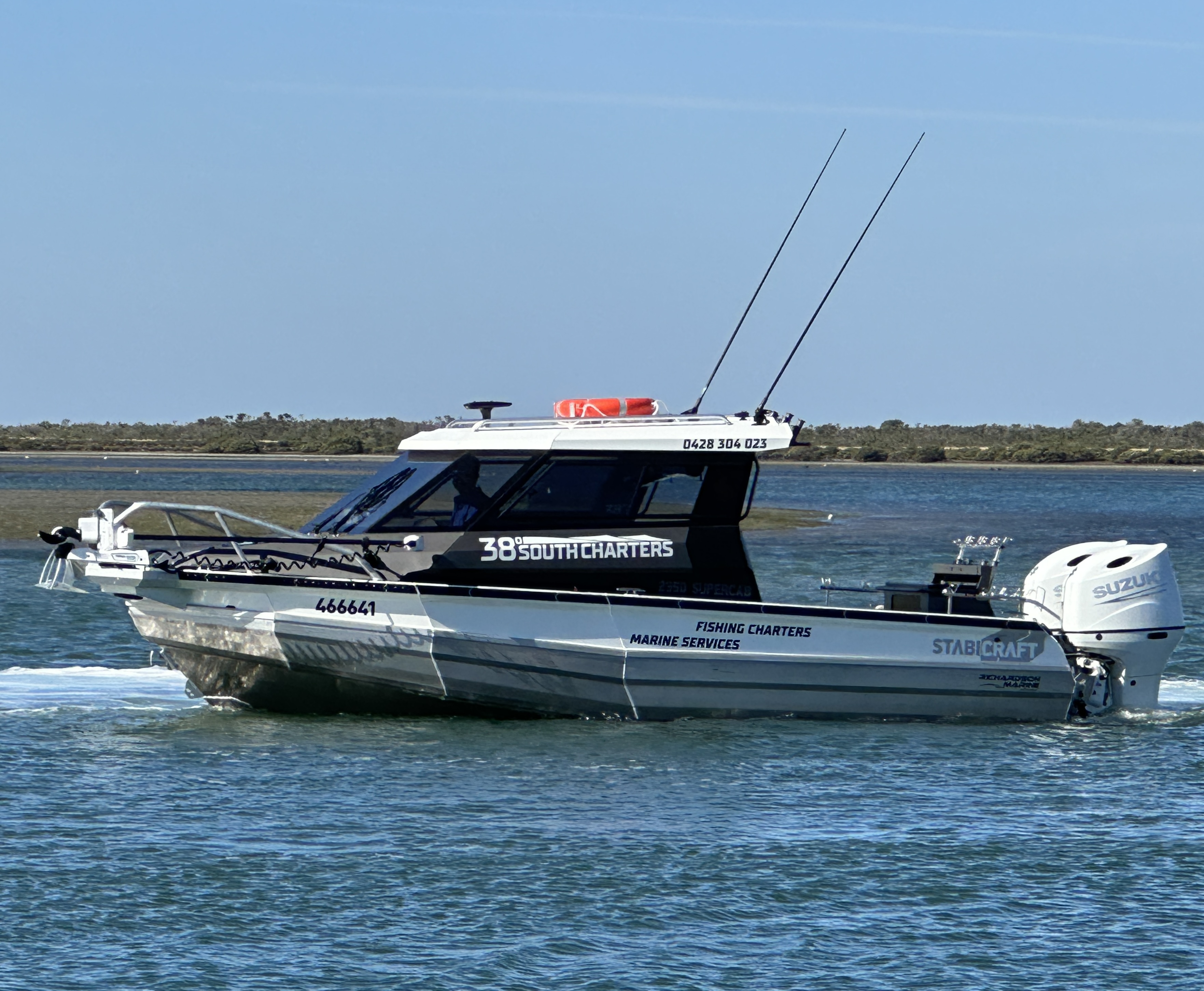 38° South Charters custom built Stabicraft 2350 Supercab
