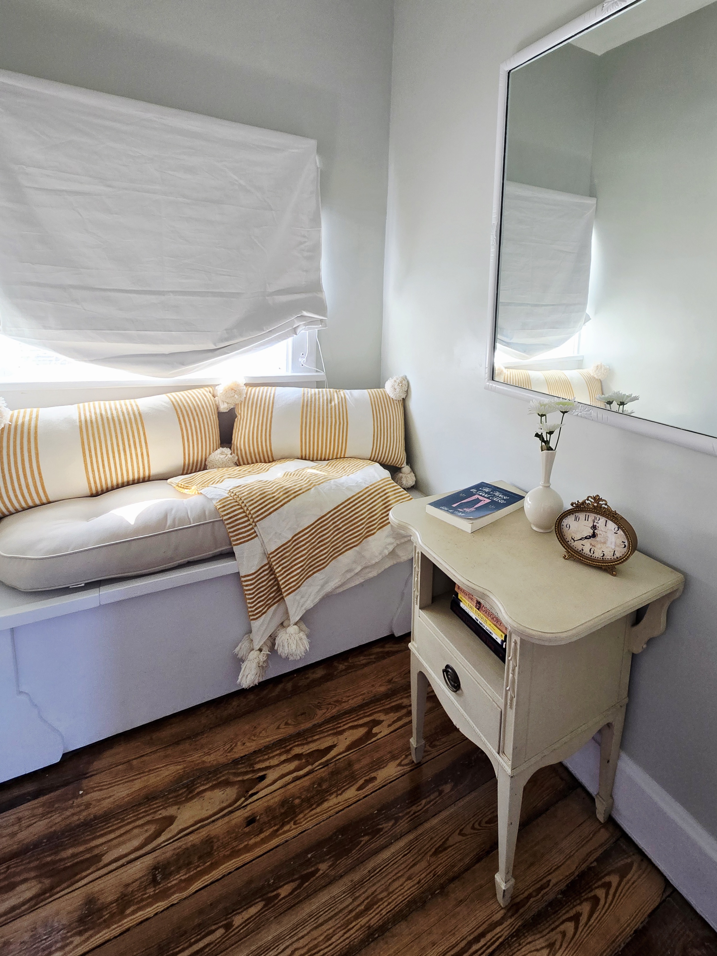 Elsie de Wolfe Room at Avery House in Galena