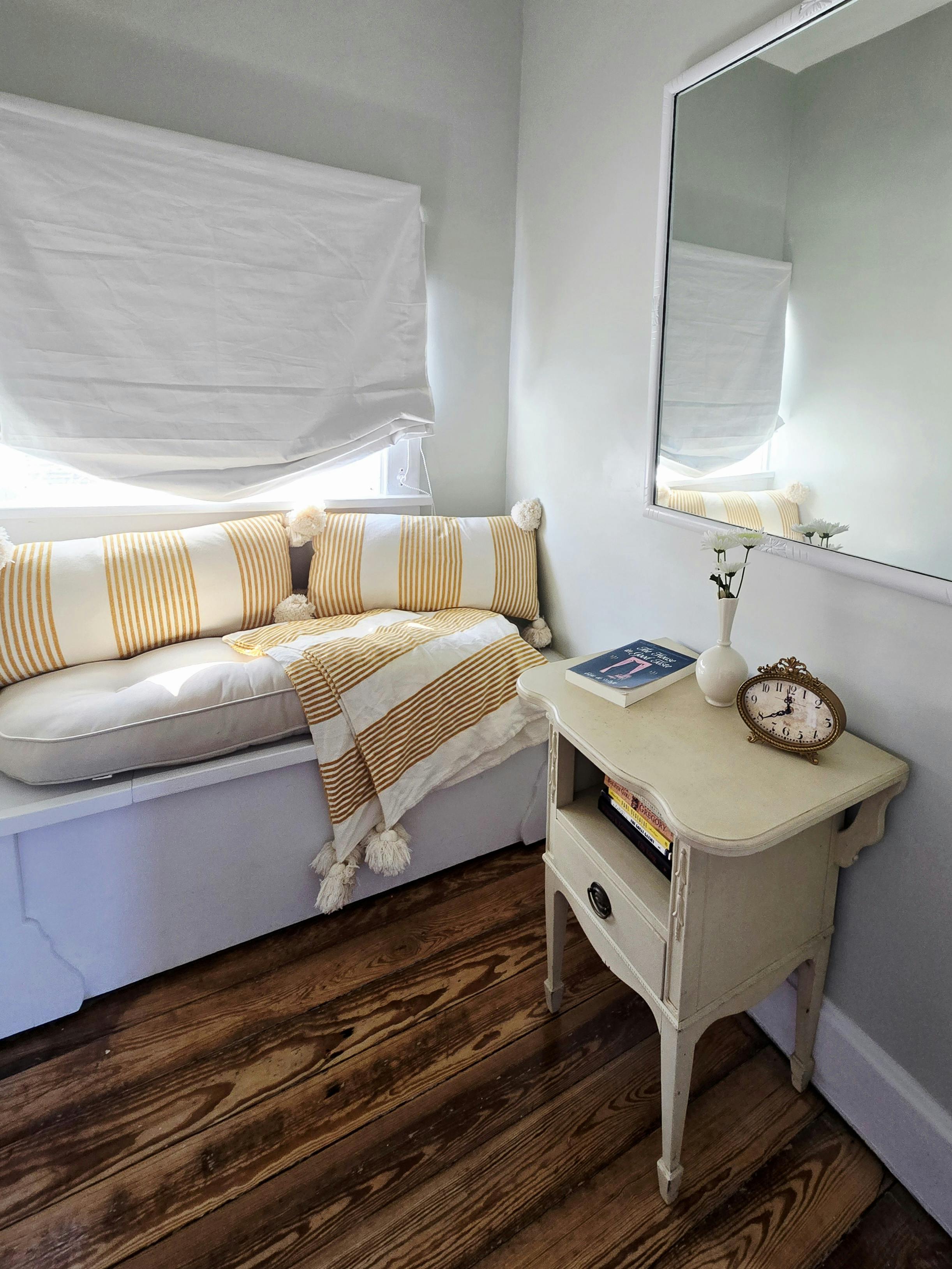 Elsie de Wolfe Room at Avery House in Galena