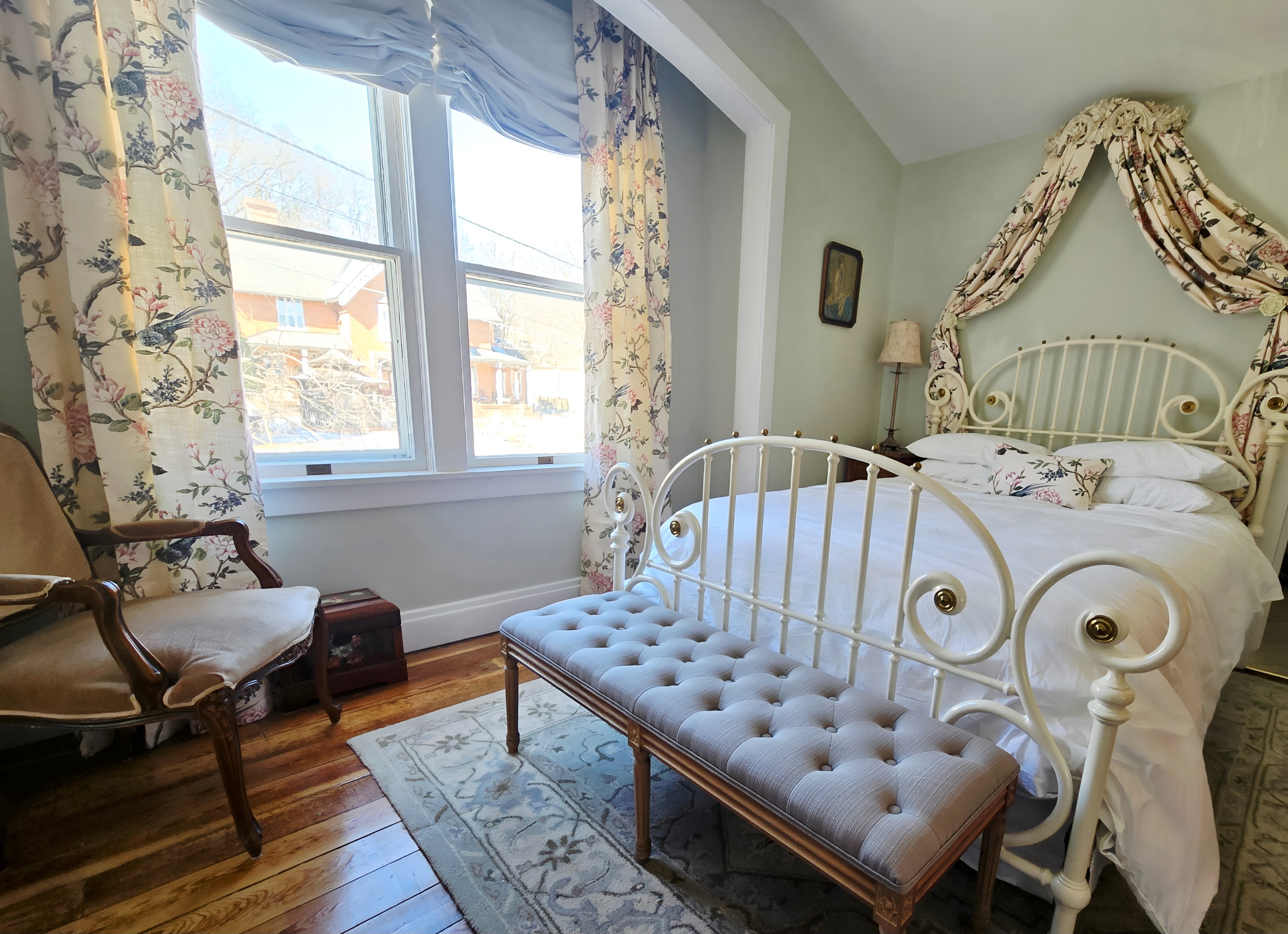 Elsie de Wolfe Room at Avery House in Galena