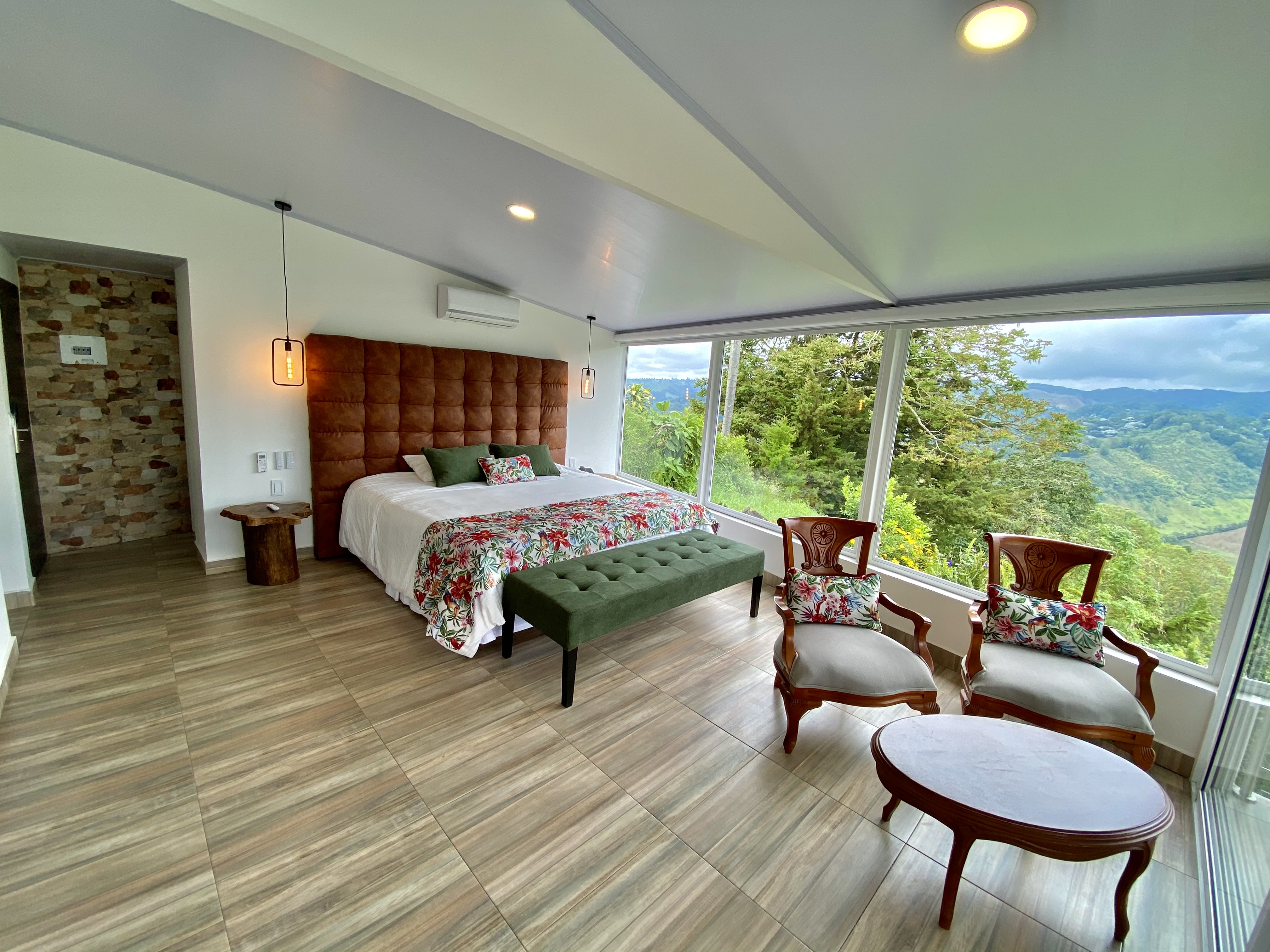 Habitacion Balcón del Río 102