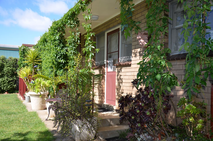 Admurraya House Rutherglen Accommodation Back Entrance