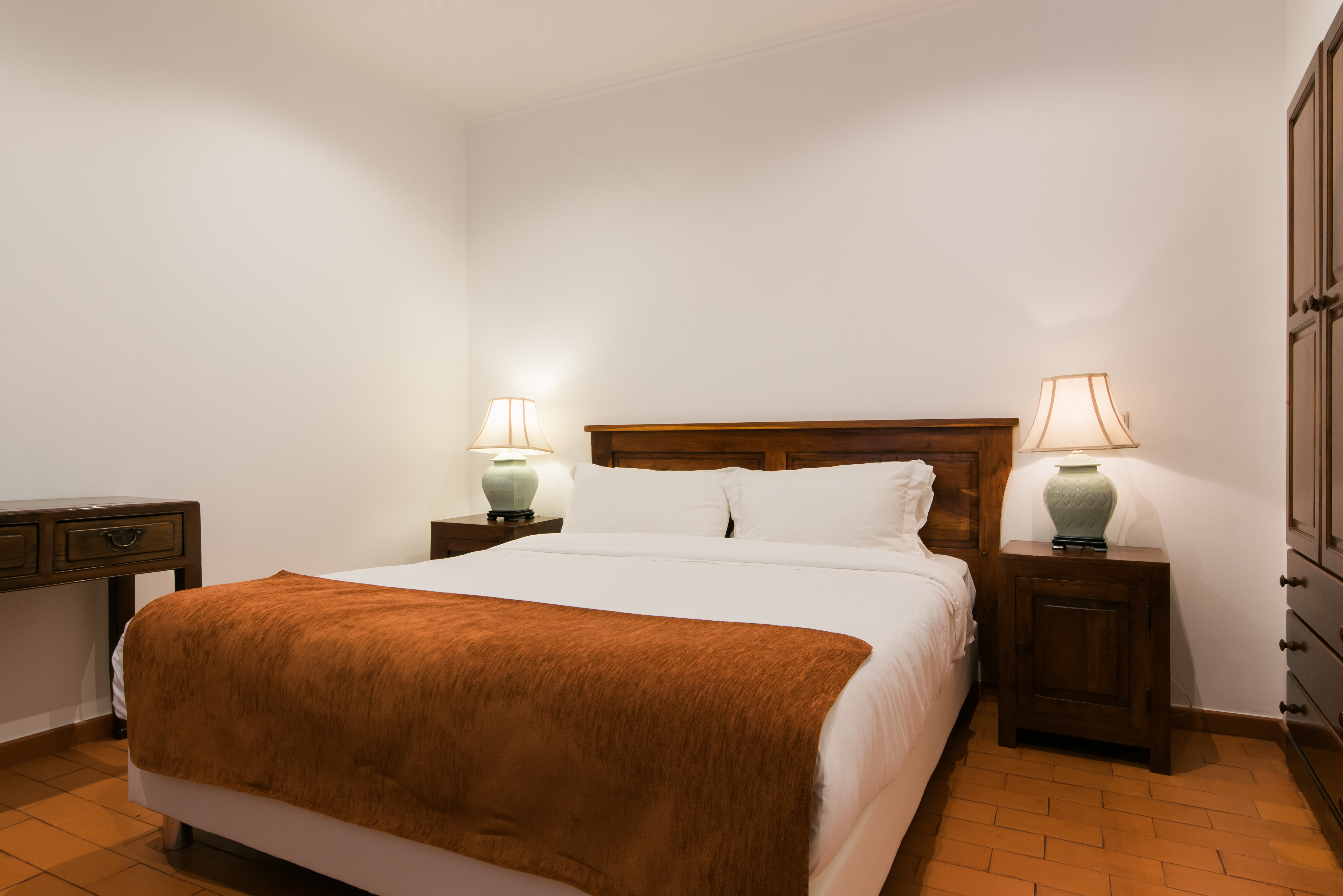 Fireplace Suite Bedroom