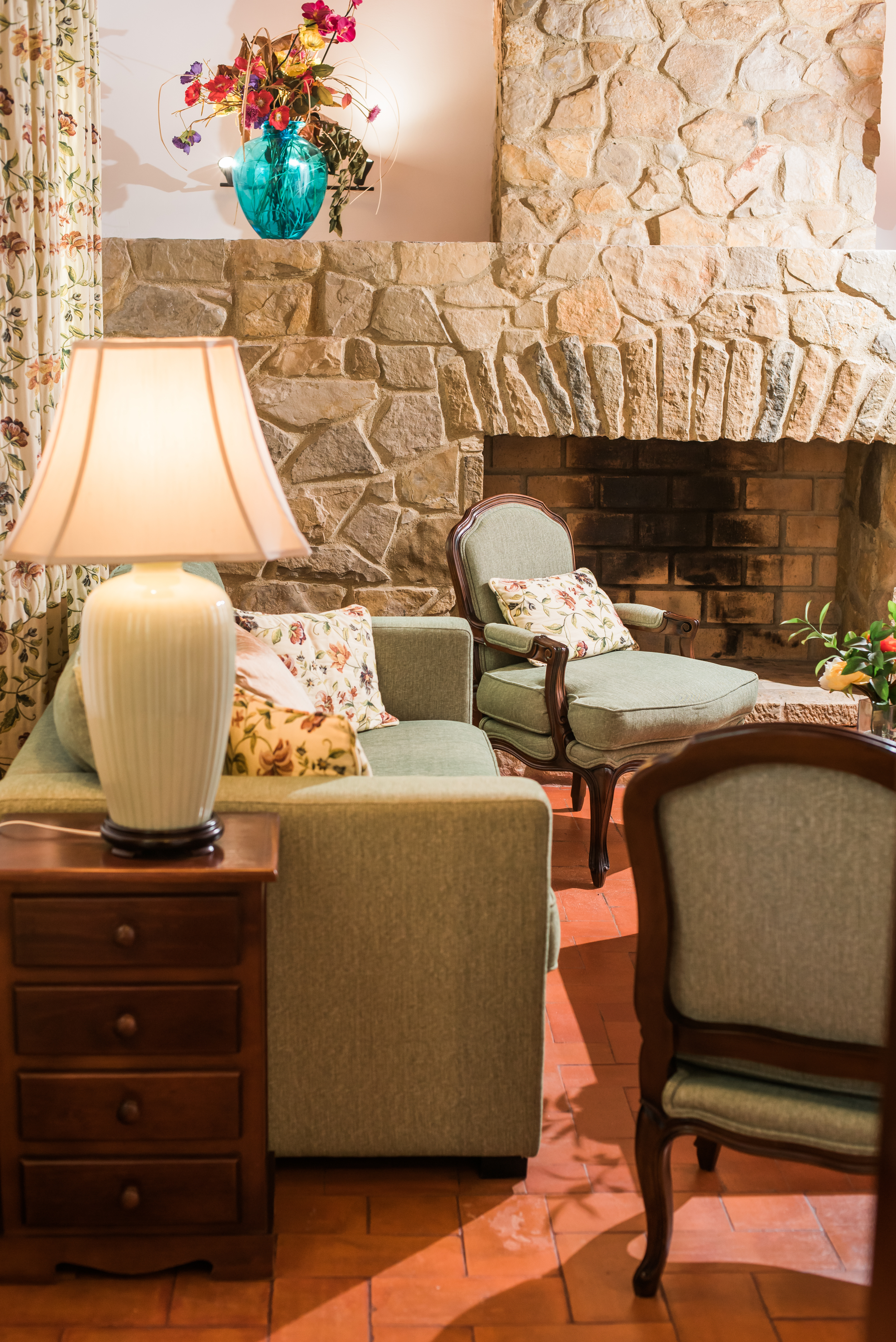 Fireplace Suite living room