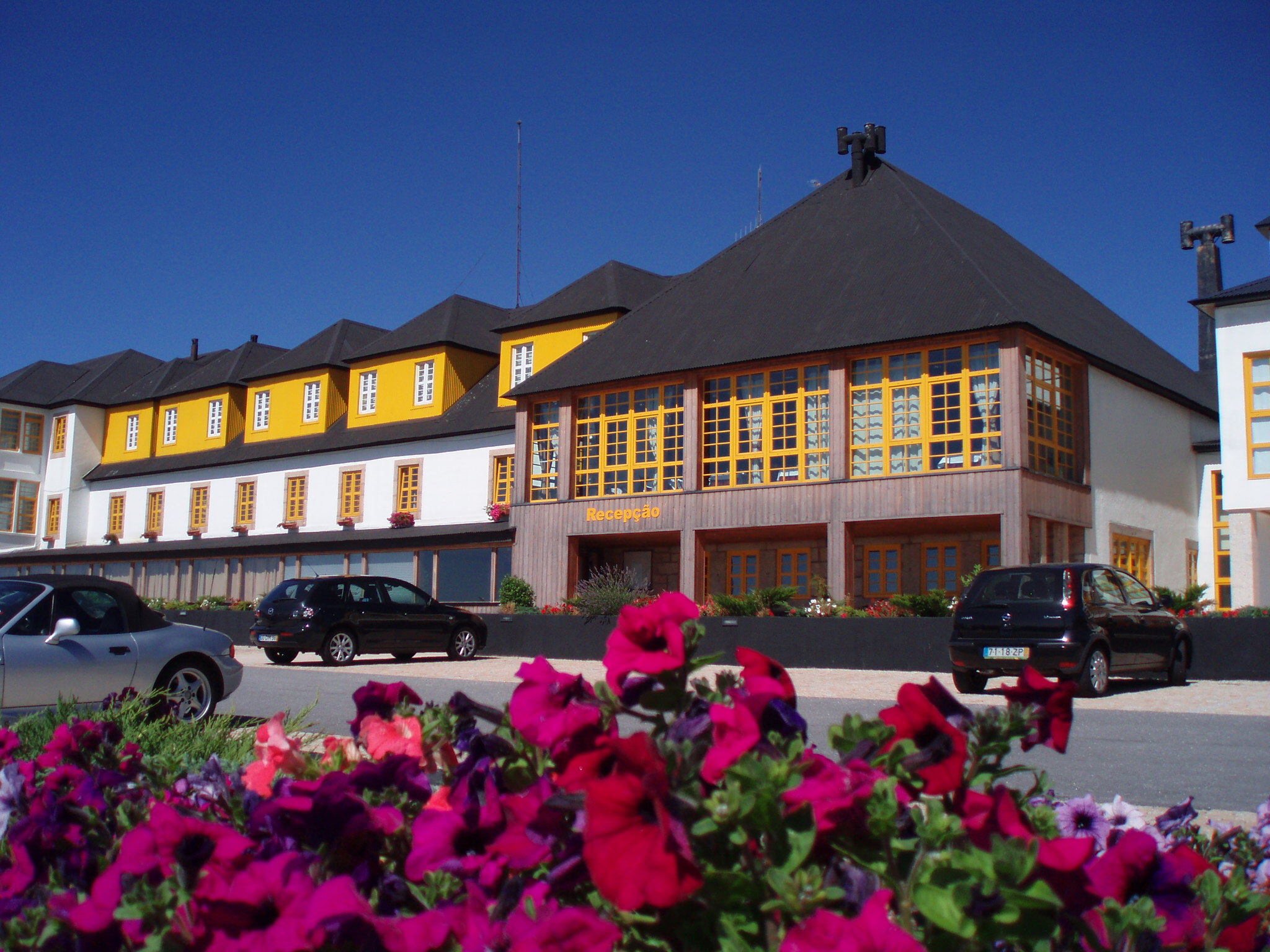 Exterior 1