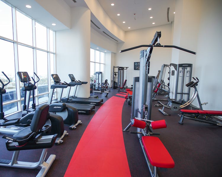 Fitness center in Levels Tower Apartments