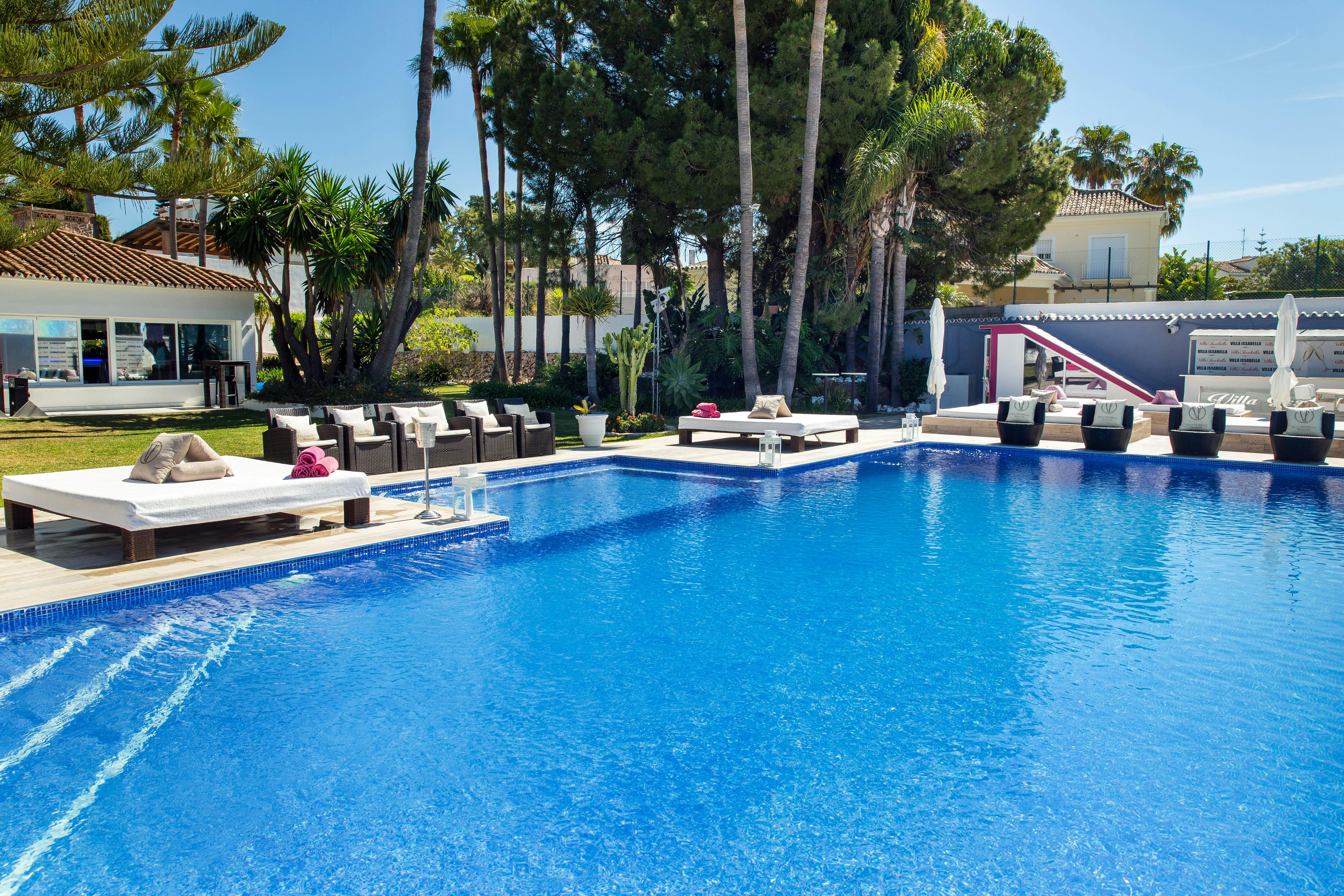 Get Beach club villas 2 vaerelses Free