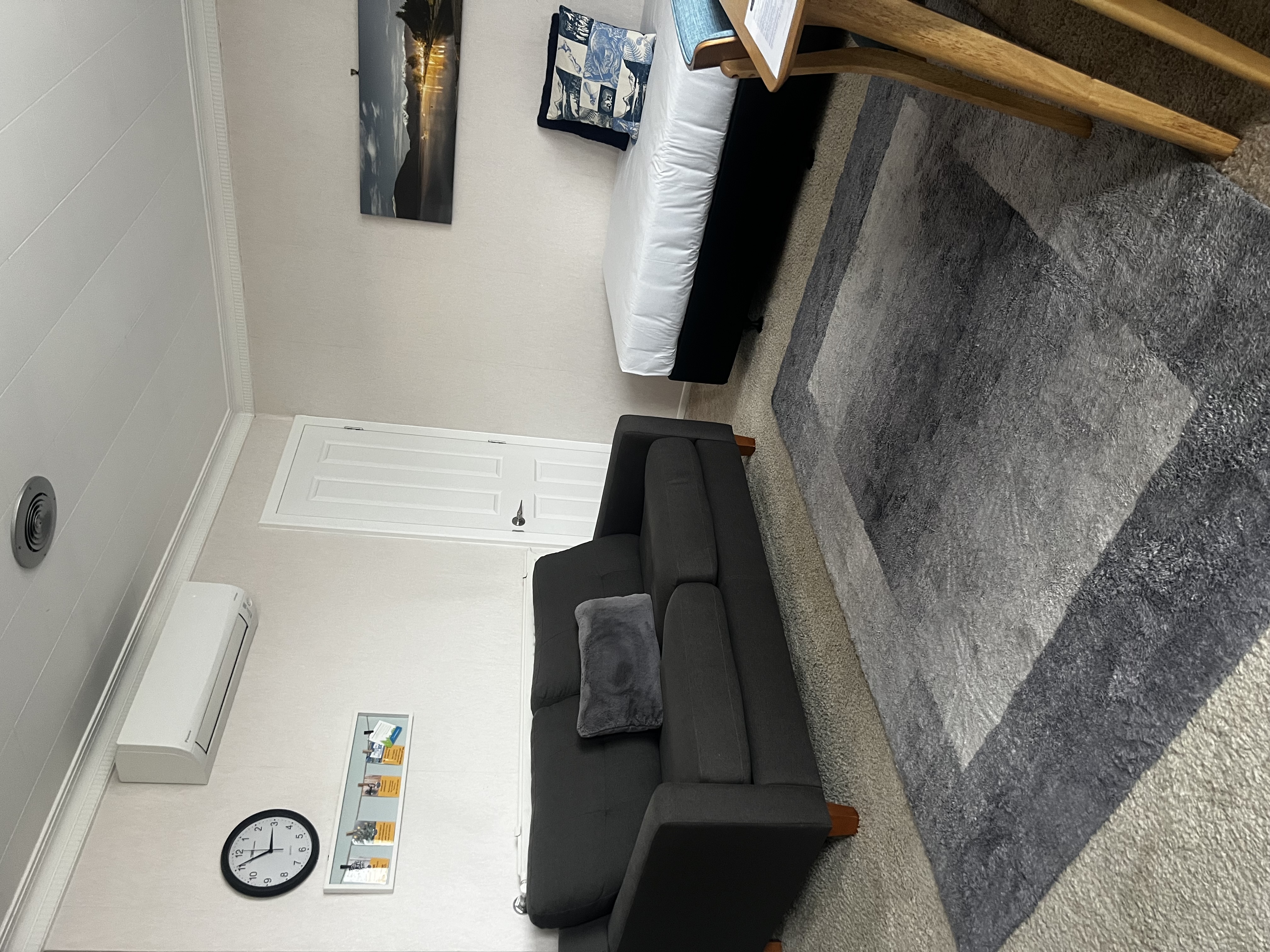 One-bedroom lounge/dining