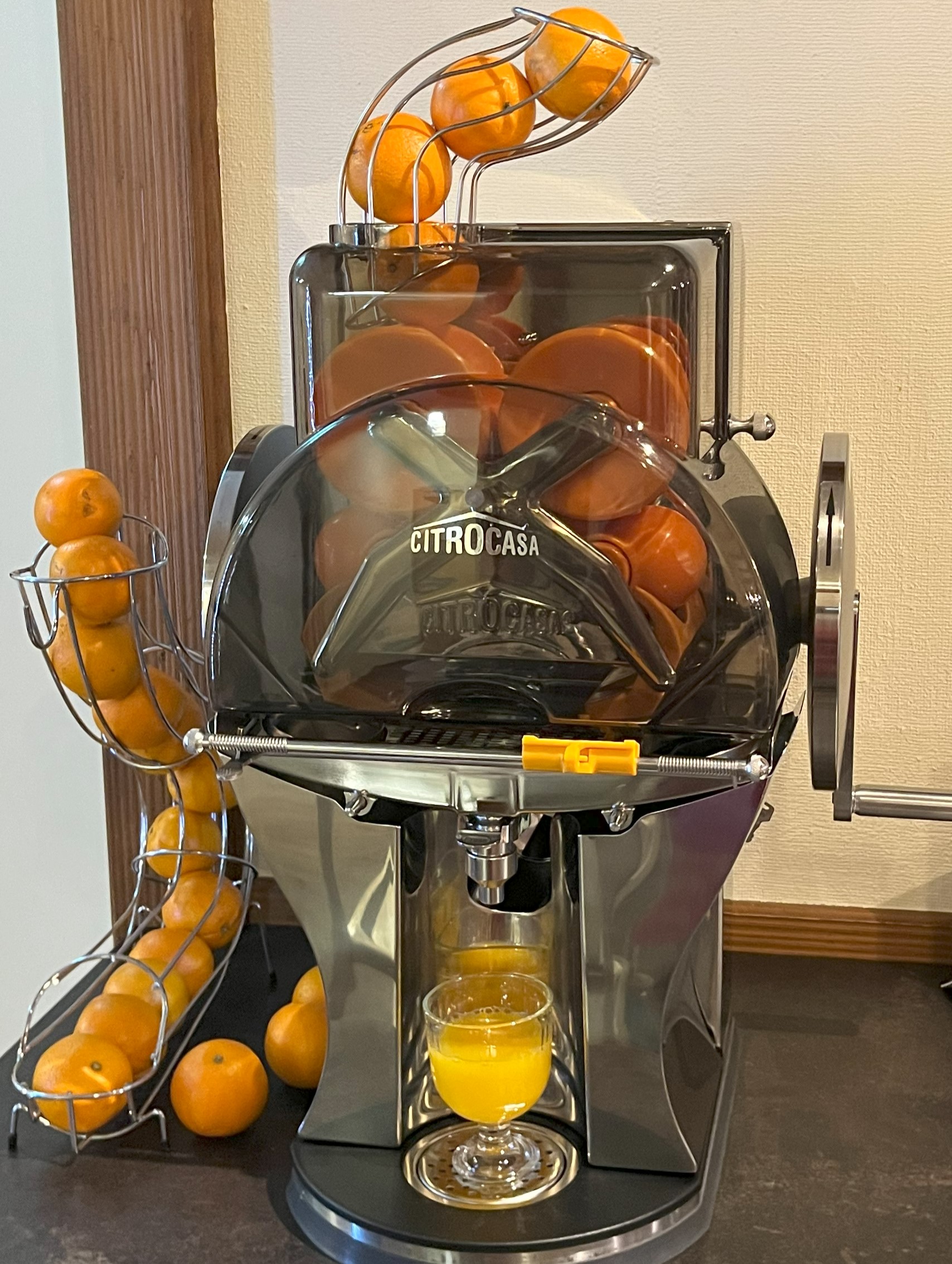 Frühstücksbuffet "frischer Oangensaft"