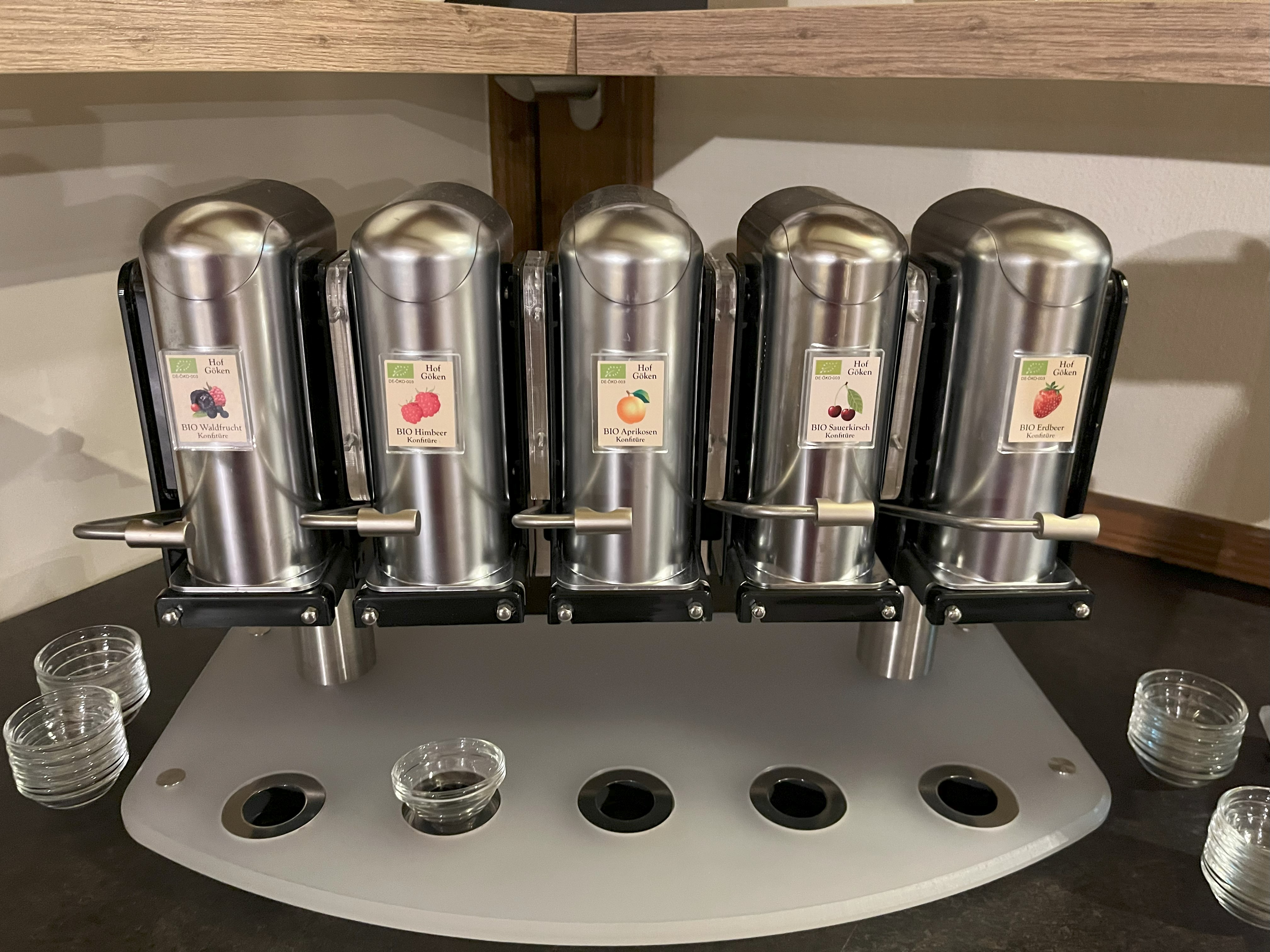 Frühstücksbuffet "Biomarmeladen-Spender"