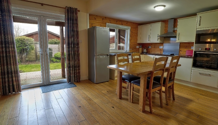 Kitchen and Dining Area, Hornblower, pet-friendly Lodge at Riverside Lodges in Ripon