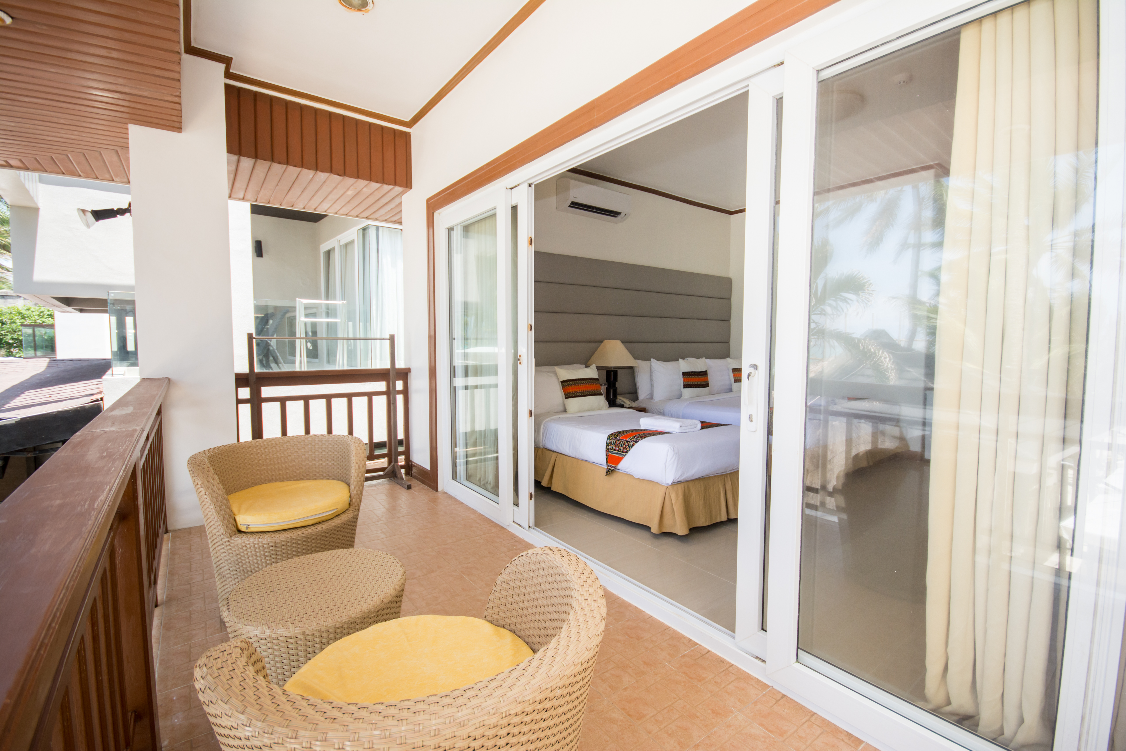 Superior Beachfront Room Veranda