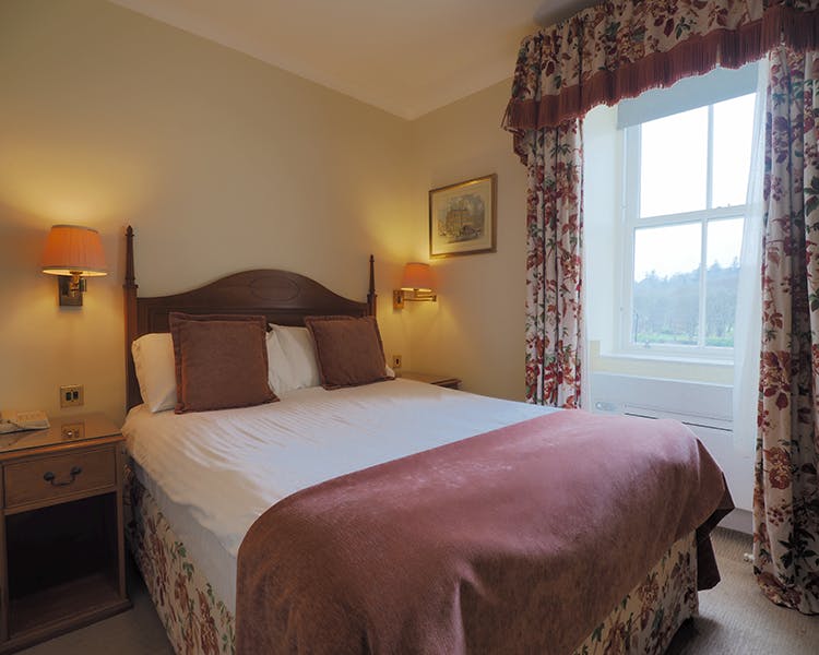 Double room in the Royal Hotel, Stornoway overlooking harbour