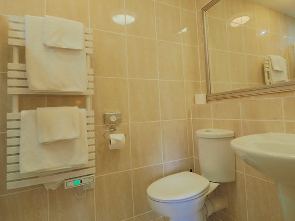 Clean bathroom in the Royal Hotel, Stornoway, Isle of Lewis