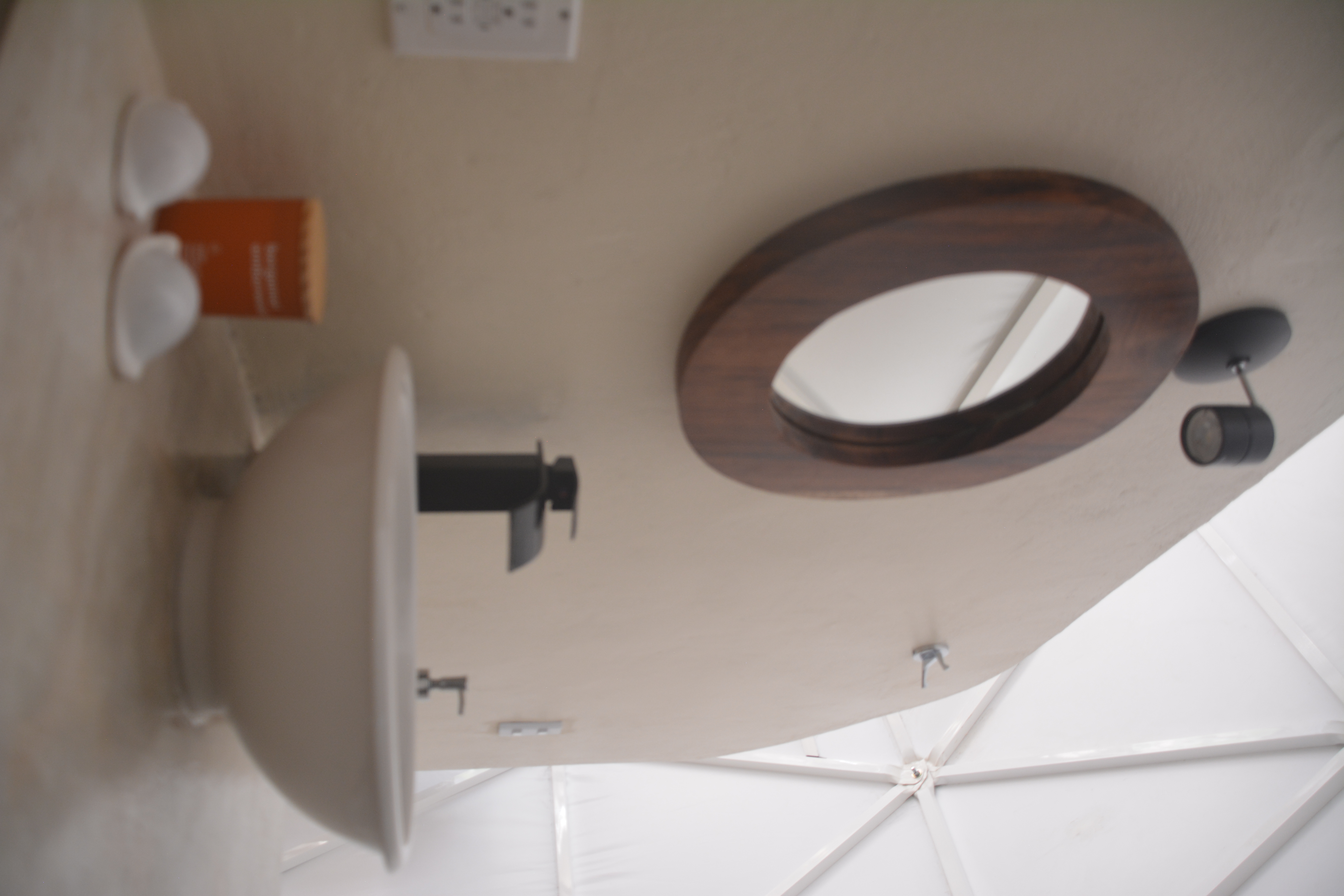 Ducha al exterior Outdoor shower