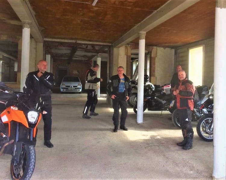 garage pour motos