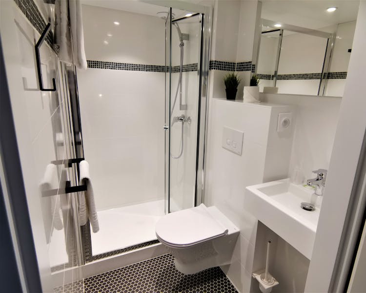 Hotel Les Montagnards Morteau, Chambre Confort Supérieure, salle de bain