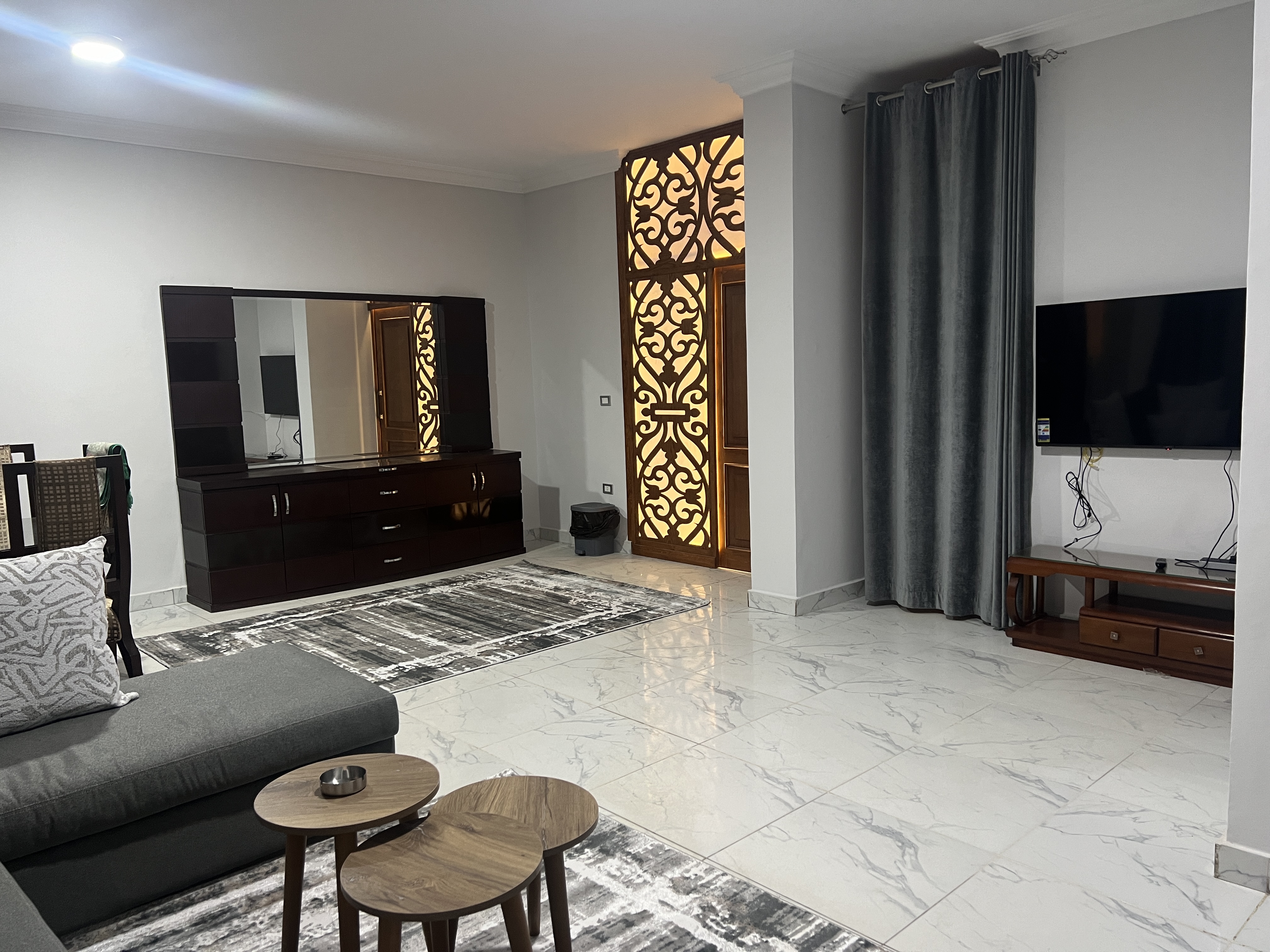 Luxury Apartment with Garden 3 BR