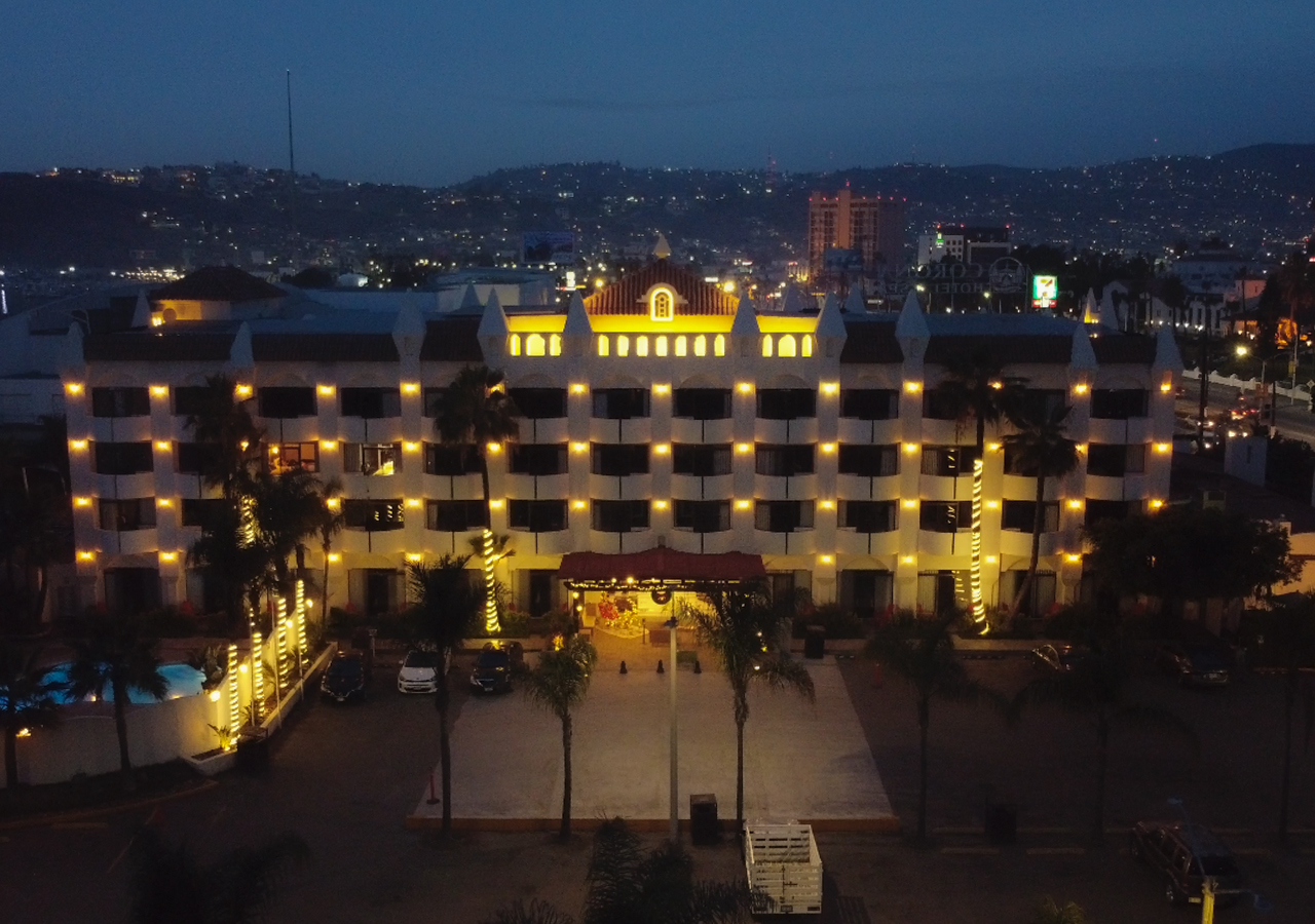 Home Corona Hotel & Spa