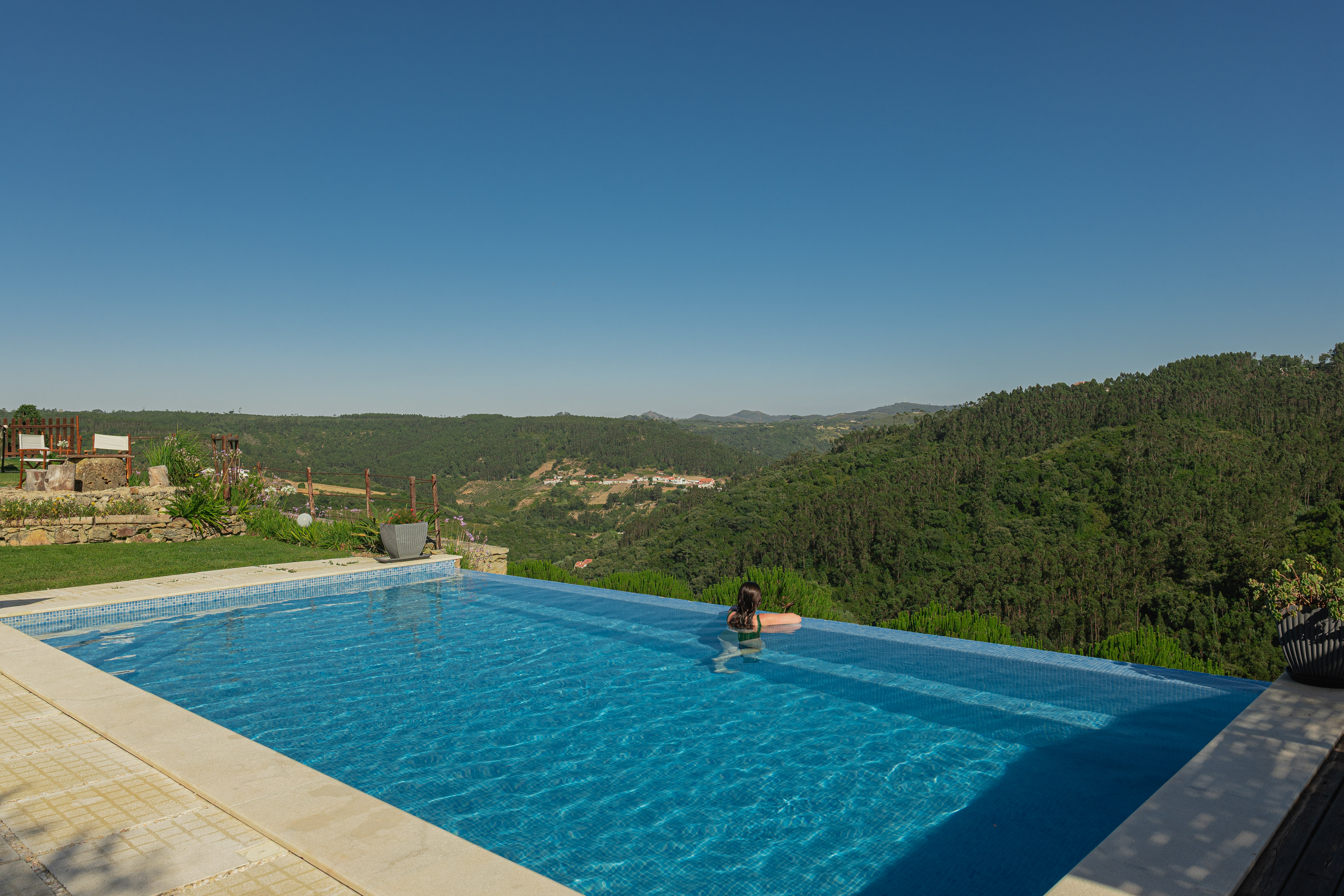 Casas da Tia Alice - A piscina e a vista deslumbrante