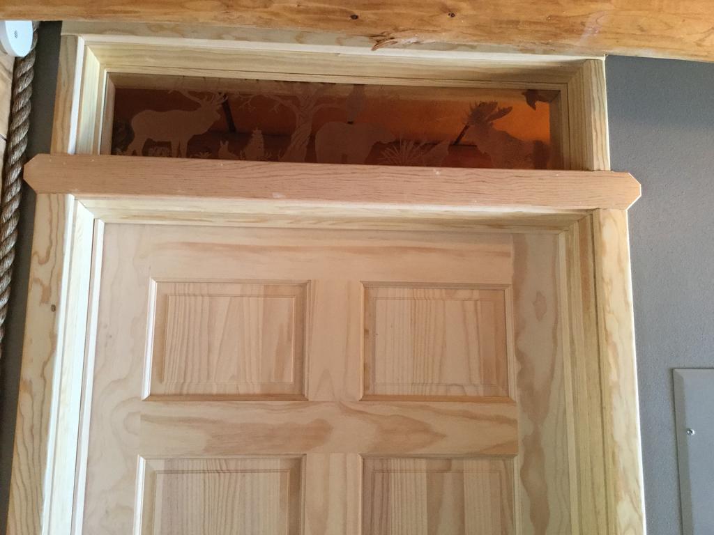 Lakeview Cabin entrance to bathroom