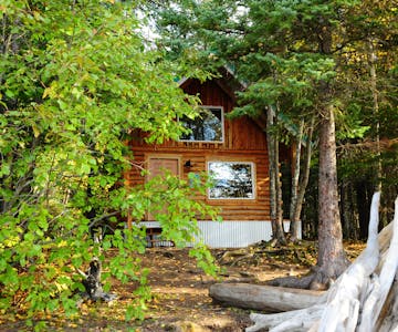 Lakeside Cabin Outside