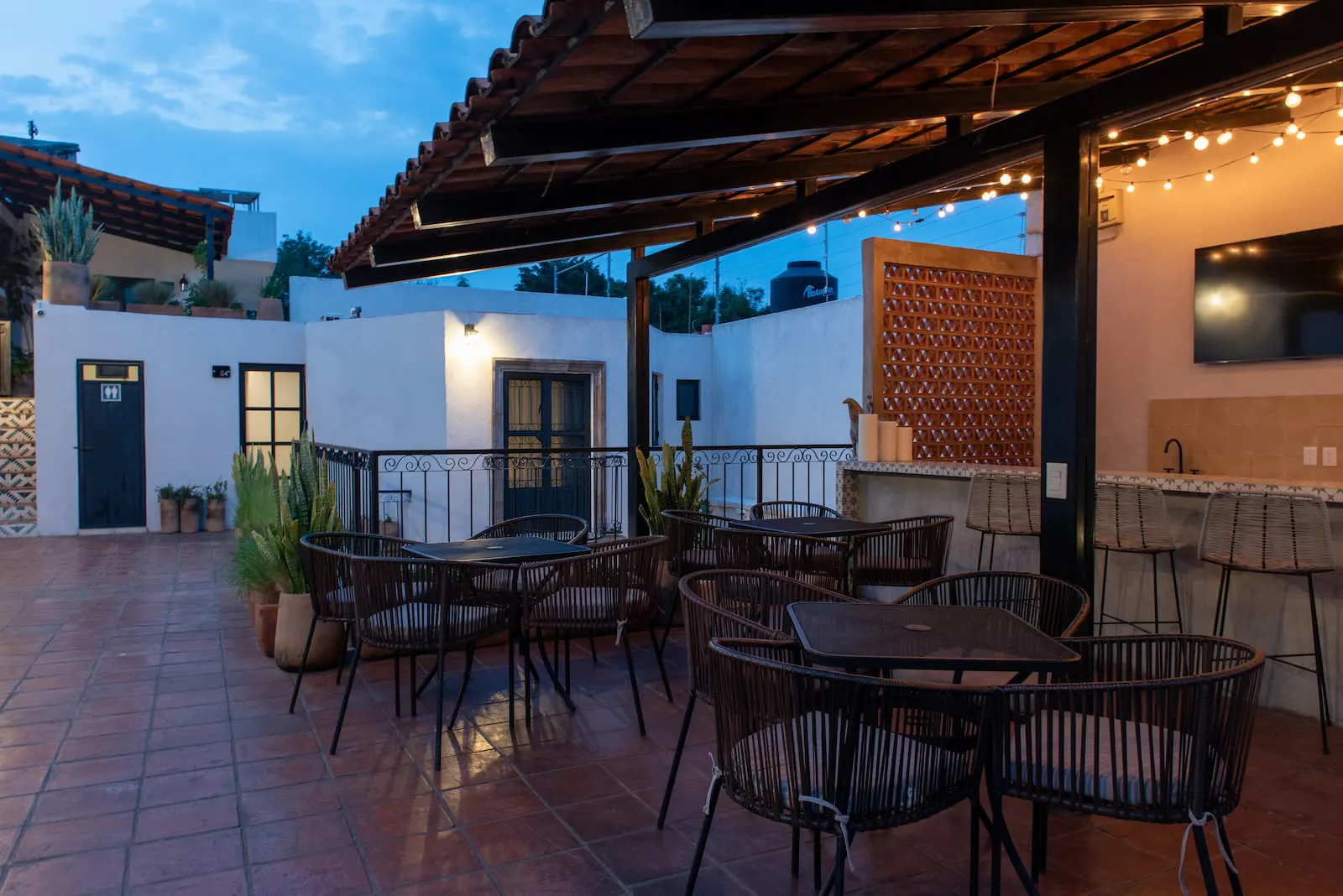 Terraza techada de Casa Irake en Colonia Americana