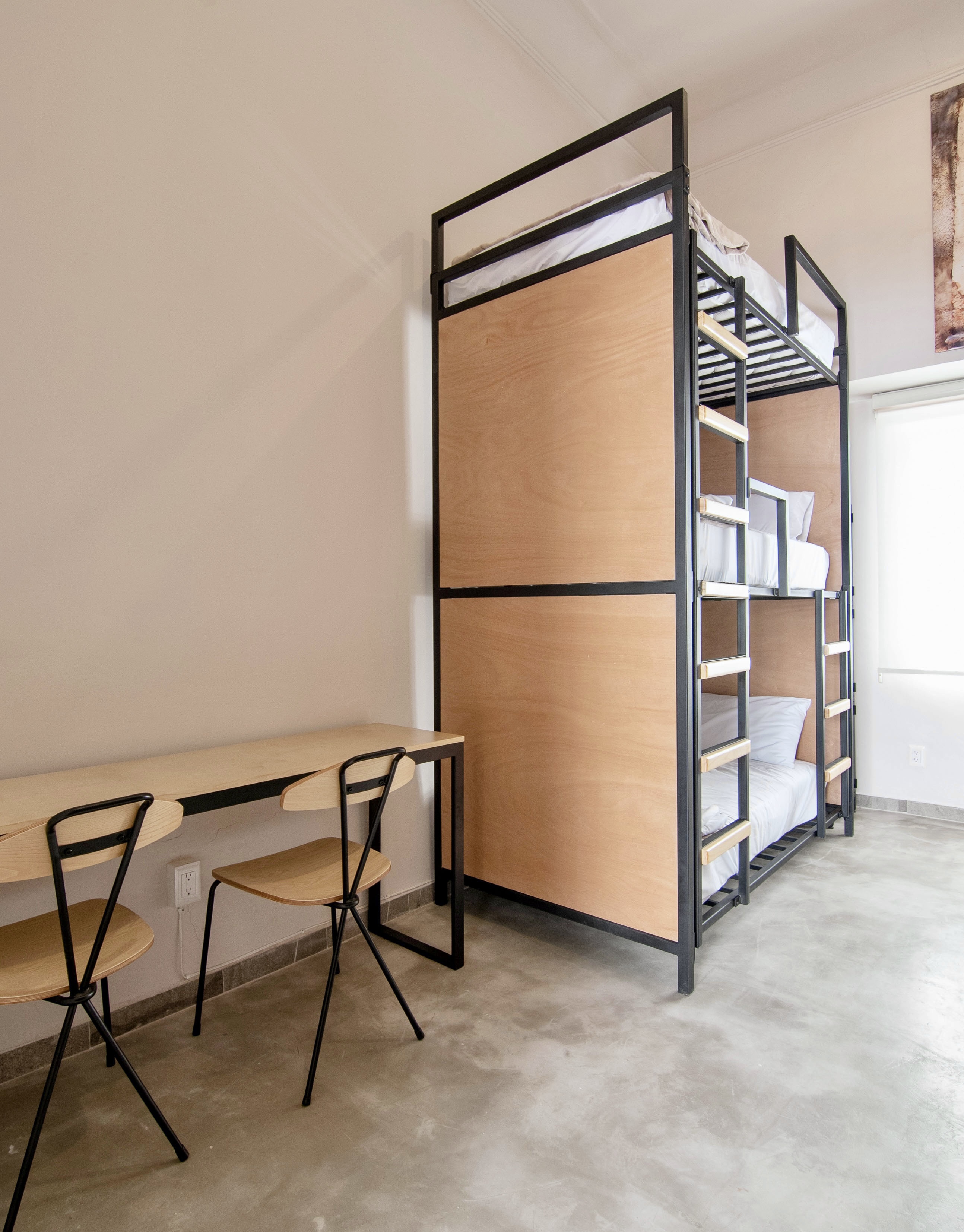 Mixed Shared Room 6 Beds Shared Bathroom