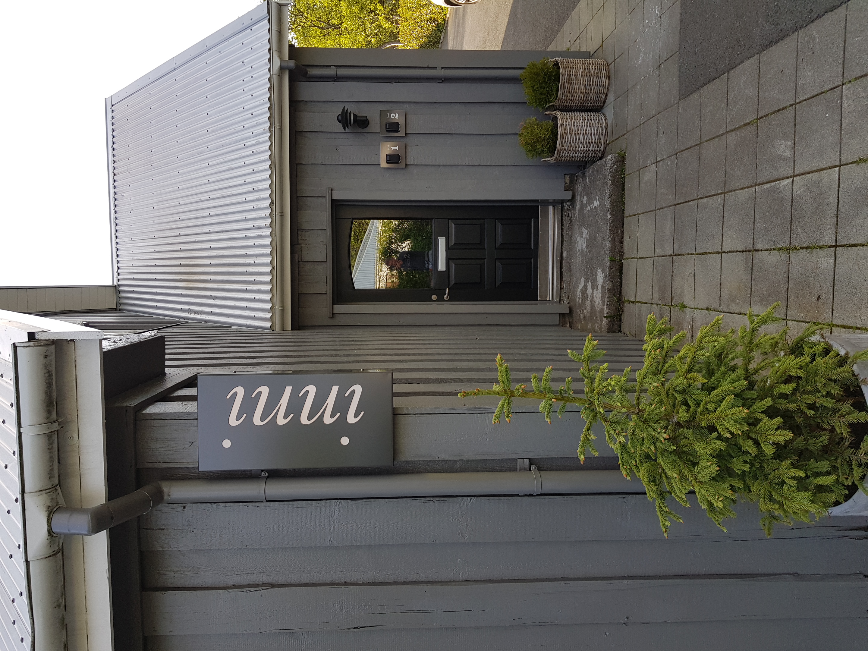 INNI 1 & 2 - Entrance door