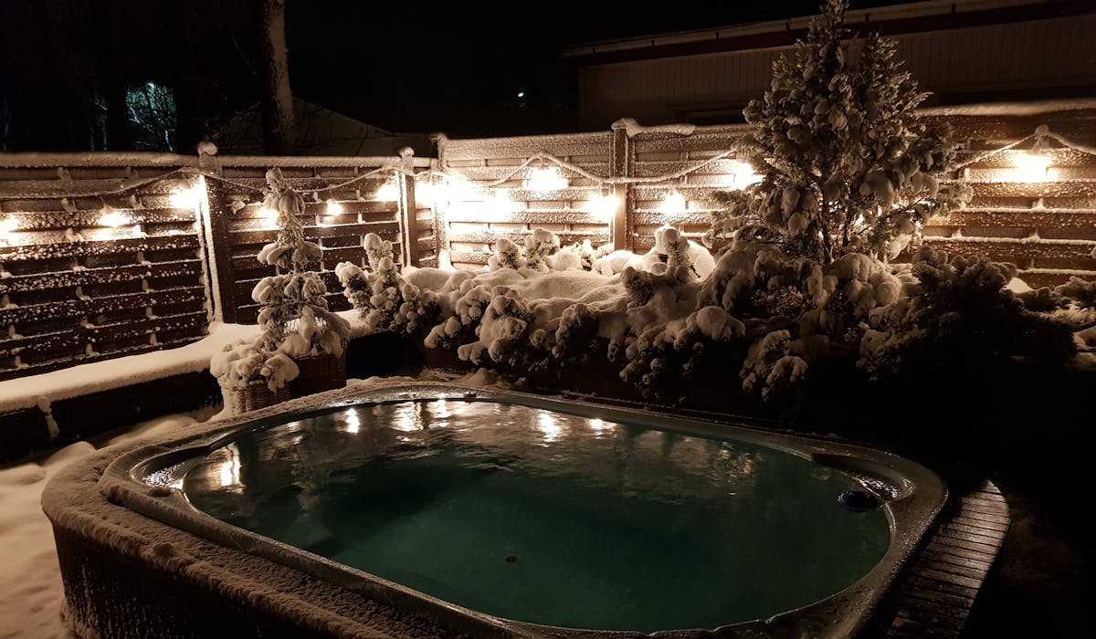 Hot tub in winter