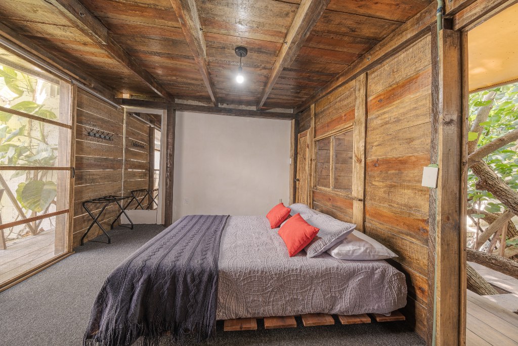 Habitación doble con vistas a la piscina