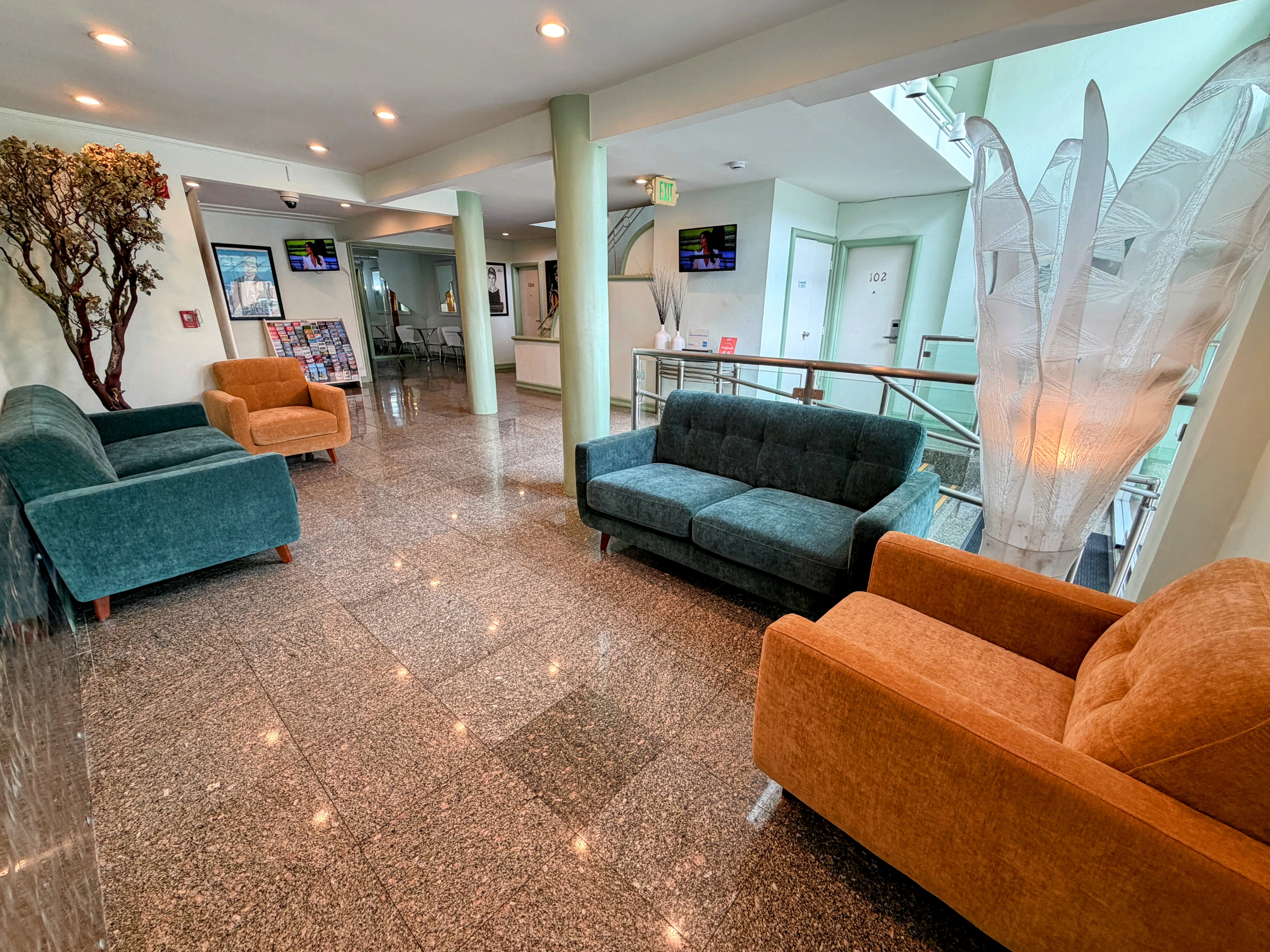 Hollywood Celebrity Hotel — gallery preview 2