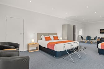 Executive Studio - Super King Bed