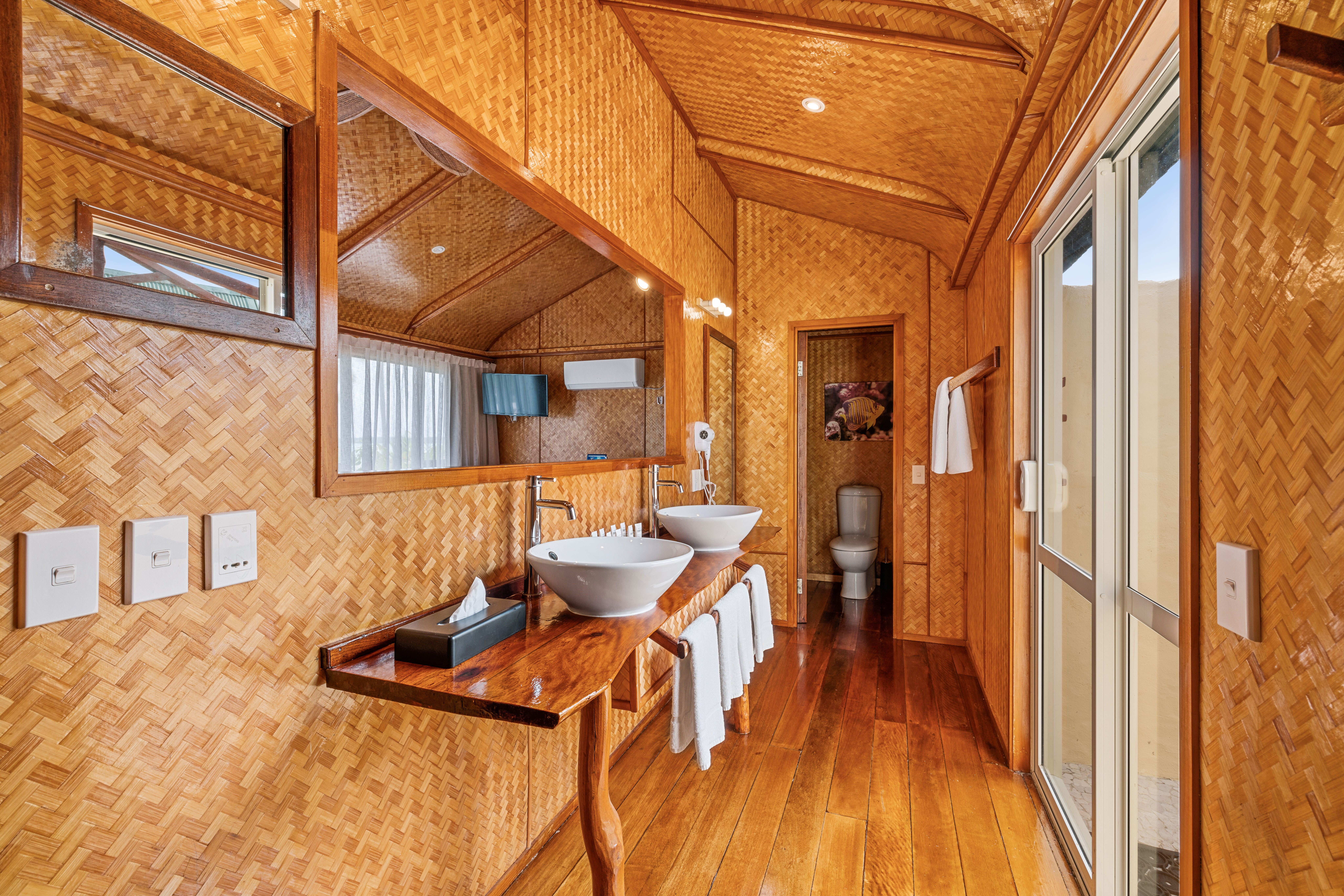 Beachfront Private Infinity Pool Villa