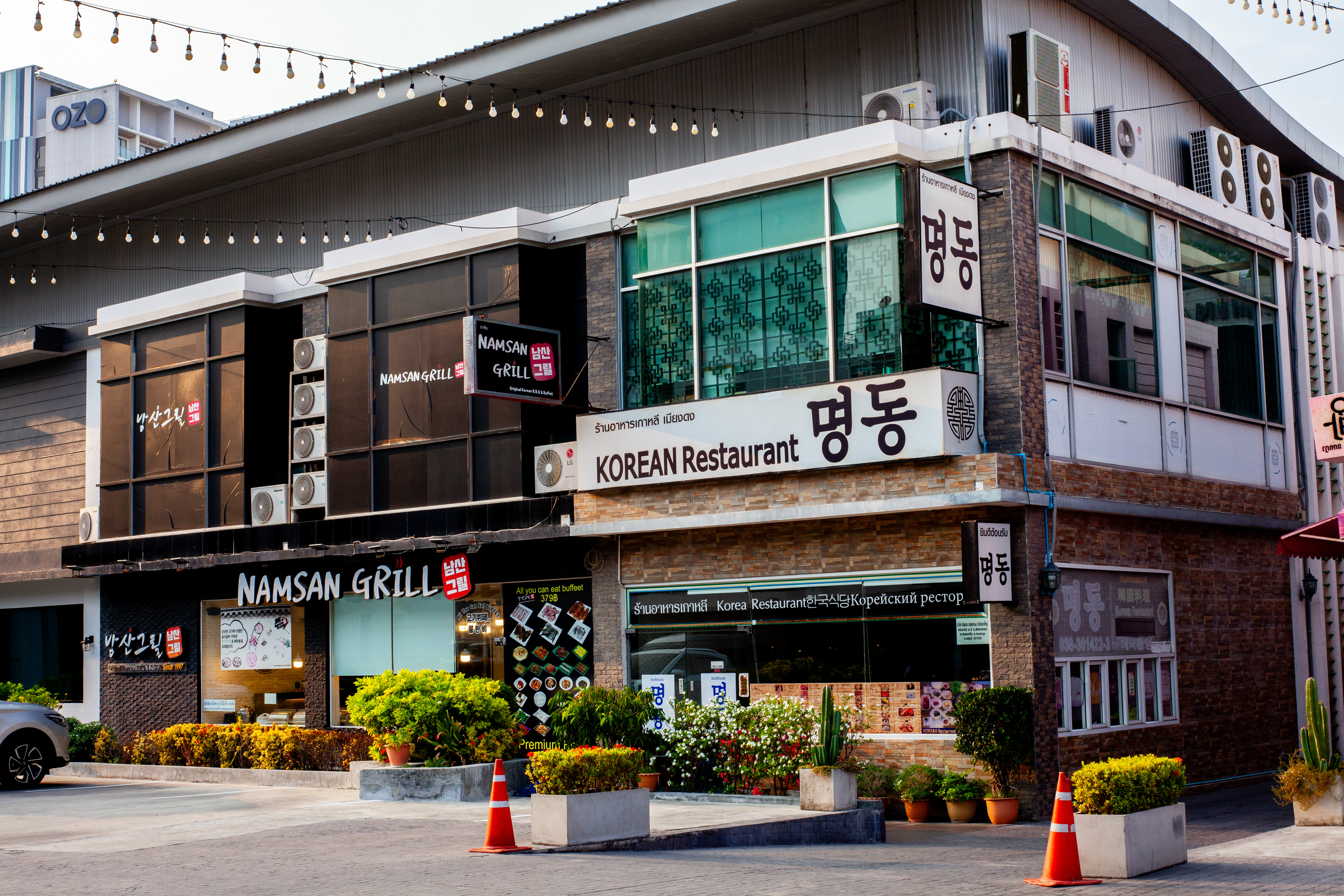 Korean Town, 파타야 호텔, 엘레강트 호텔