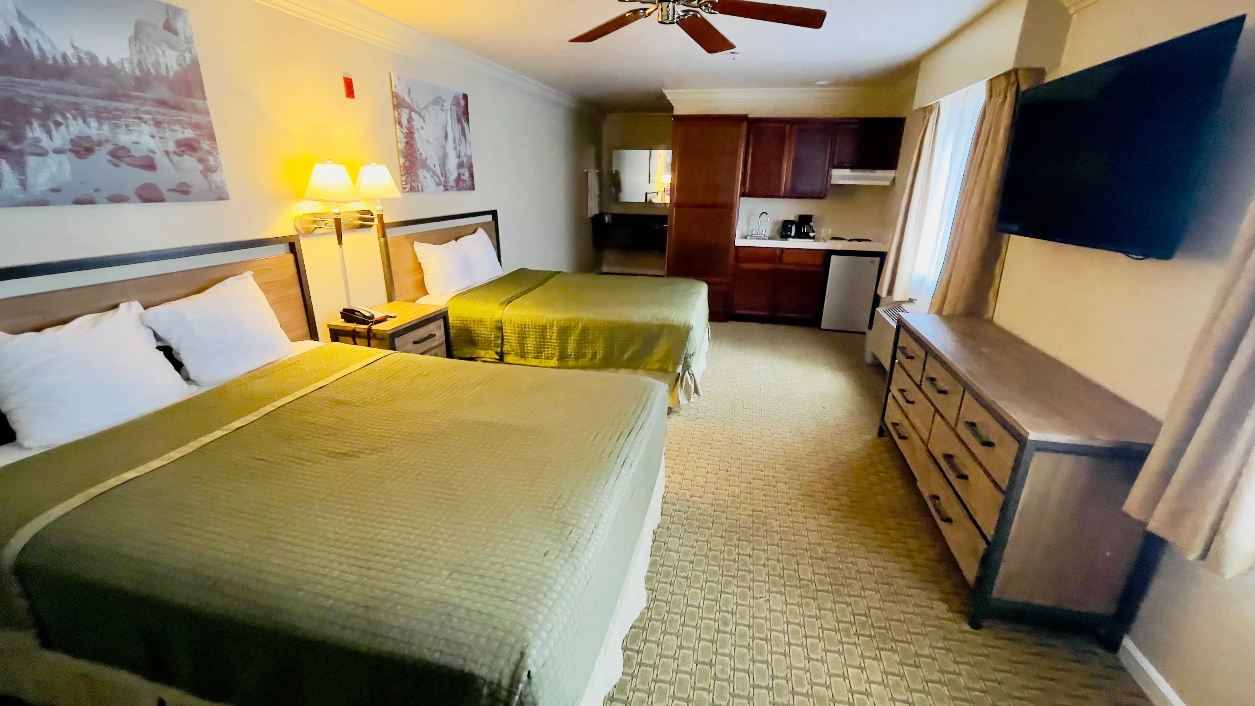 Standard Two Queen Beds Spa | Yosemite View Lodge