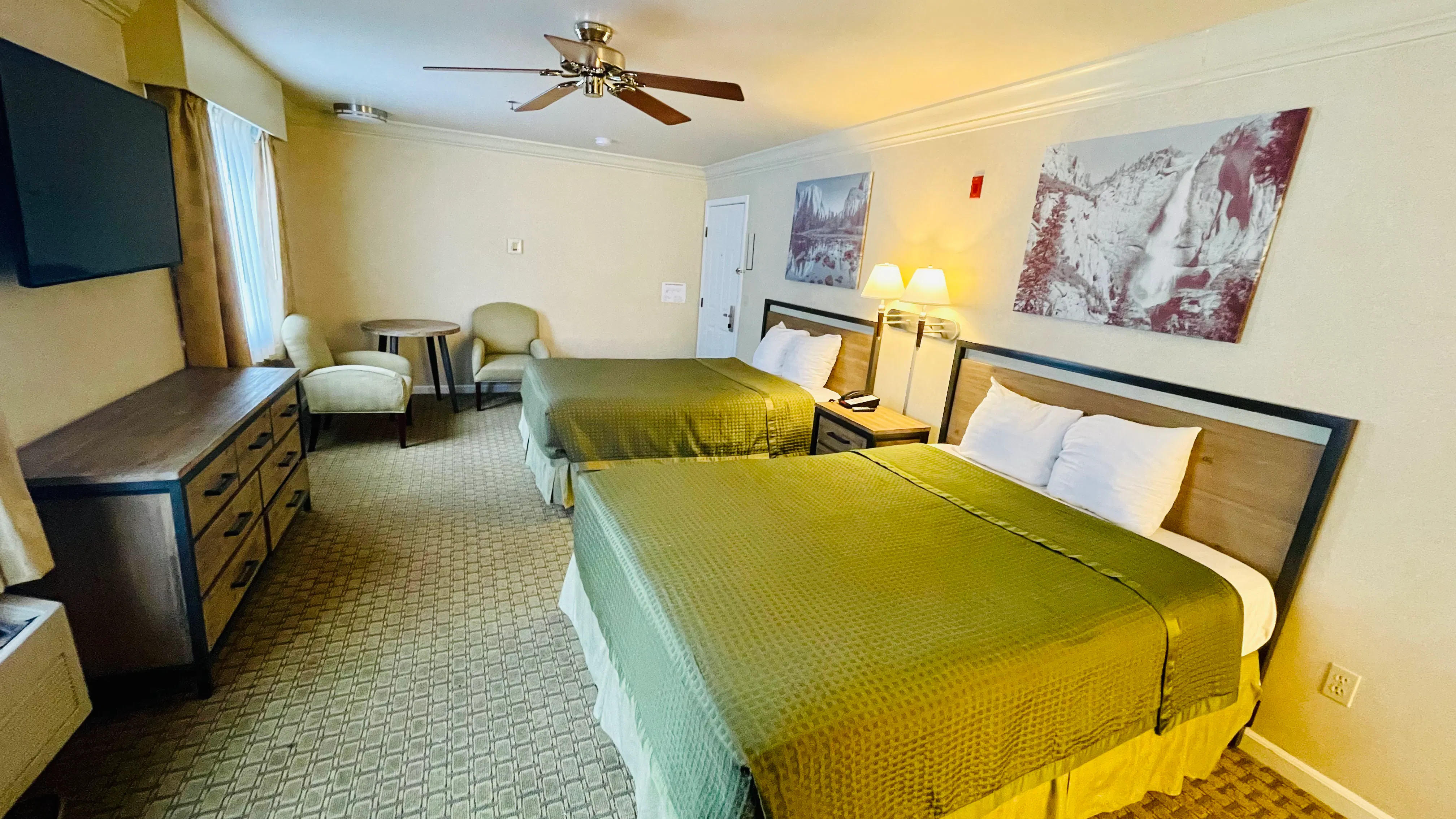 Standard Two Queen Beds Spa | Yosemite View Lodge