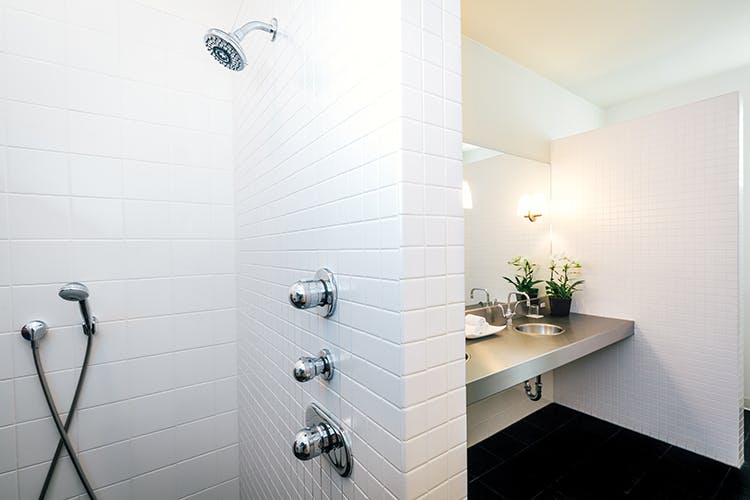 The Duchamp Healdsburg features the largest bathrooms/shower in the Wine Country.