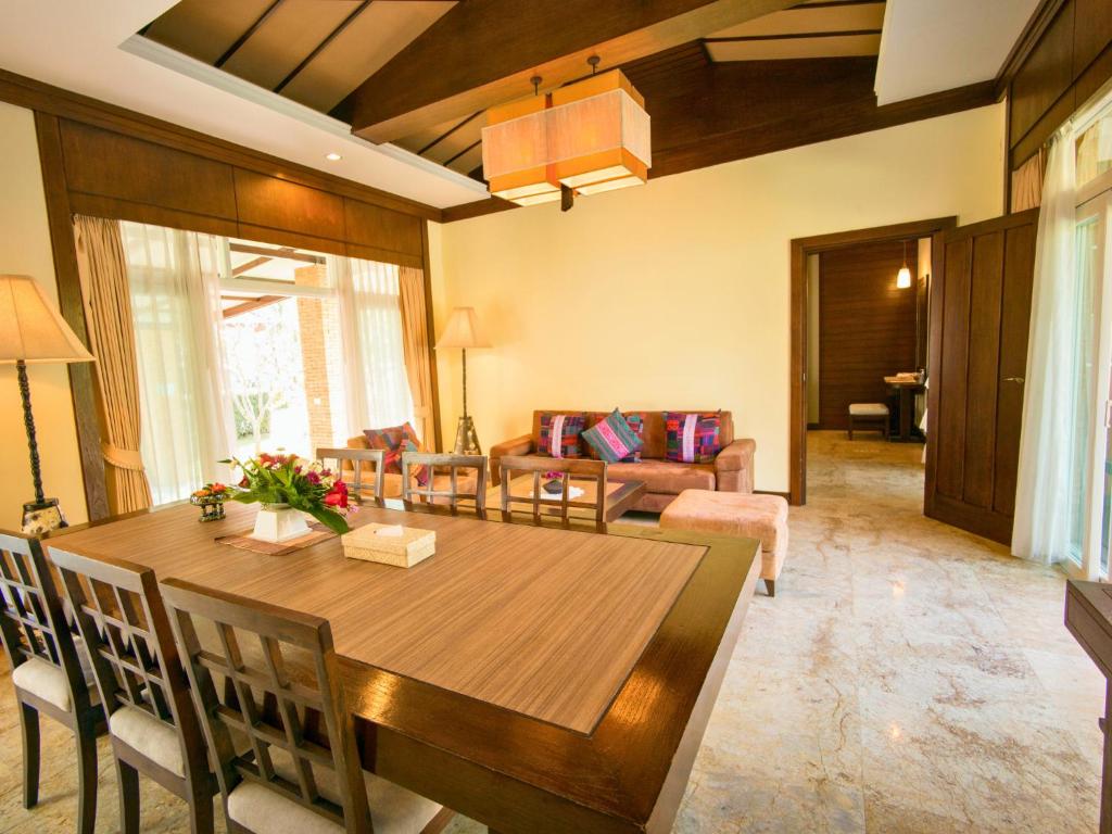 4 Bedrooms Pool Villa