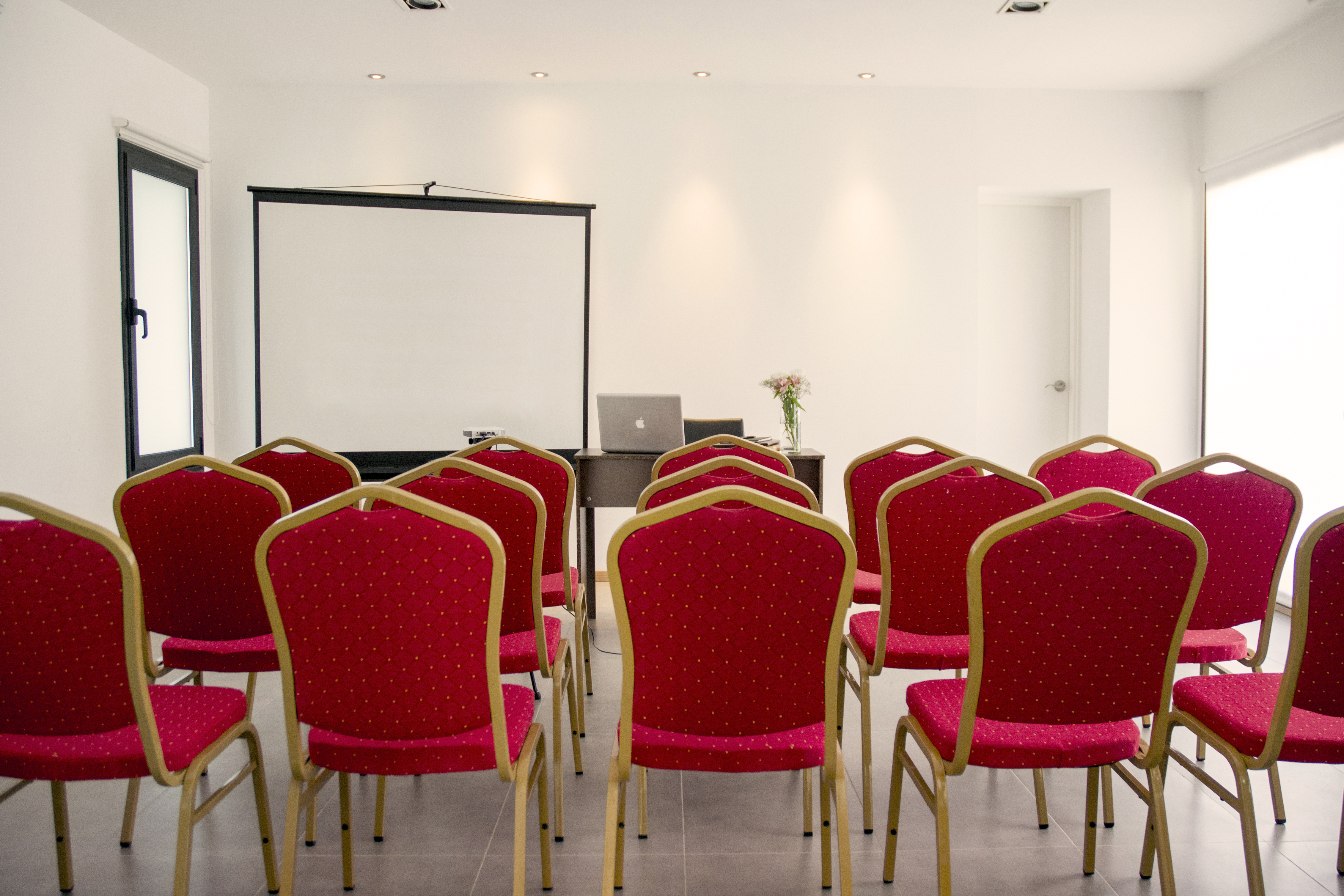 Sala de eventos y reuniones del hotel